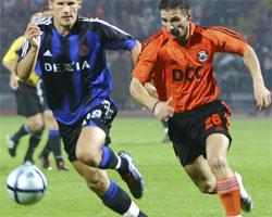 Rune Lange (t.v.) scoret for Brugge igjen. (Foto: Scanpix)