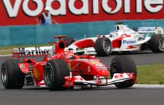 Michael Schumacher på banen ved Budapest. (Foto: AP/Scanpix) Michael Schumacher på banen ved Budapest. (Foto: AP/Scanpix)