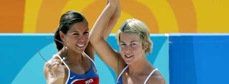 Nila Håkedal(t.v) og Ingrid Tørlen spilte bra i sin OL-debut.