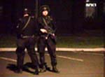 Politiet på stedet i natt. (Foto: NRK)