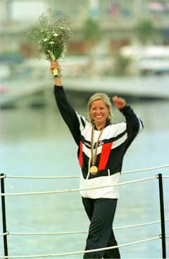 Linda Andersen jubler etter OL-gullet i 1992. (Foto: Ingar Johansen/Scanpix)