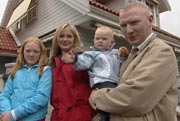 580 000 nordmenn flytter hvert år. Puls ble med familien Båtnes på flyttefot. 