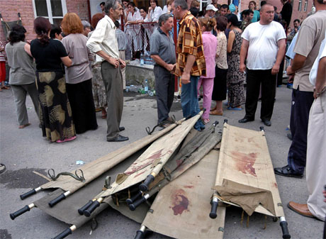 Det blodige gisseldramaet i Beslan i Nord-Ossetia er over. (Foto: AFP/Scanpix)