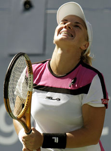 Svetlana Kuznetsova kunne til slutt vise det store smilet. (Foto: Scanpix) Svetlana Kuznetsova kunne til slutt vise det store smilet. (Foto: Scanpix)