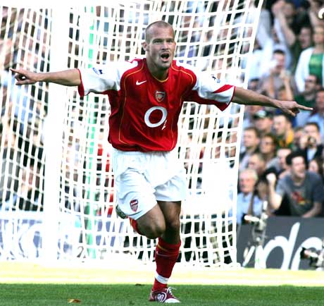 Fredrik Ljungberg spilte en stor kamp i Arsenal-trøya. (Foto: Scanpix) Fredrik Ljungberg spilte en stor kamp i Arsenal-trøya. (Foto: Scanpix)