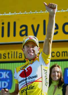 Constantino Zaballa jubler over seieren på 19. etappe. (Foto: Reuters/Scanpix)