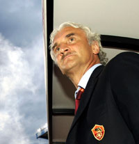 Völlers siste dag på jobben; lørdagens bortekamp mot Bologna. (Foto: REUTERS/Alessandro Bianchi) Völlers siste dag på jobben; lørdagens bortekamp mot Bologna. (Foto: REUTERS/Alessandro Bianchi)