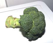Mat er sunt for hjernen. Spesielt grønne bladgrønnsaker som brokkoli og spinat, som er rike på antioksidanter. Foto: Scanpix