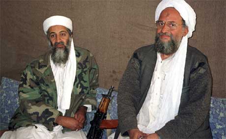 Osama bin Laden og Ayman al-Zawahiri i 2001. (Foto: Scanpix / Reuters) 