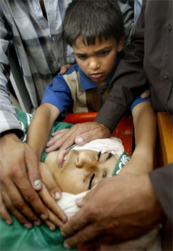 Den israelske aksjonen har krevd mange liv, blant dem 14 år gamle Nedal, som ble drept i flyktningleiren Jabaliya. (Foto: Reuters/Scanpix)