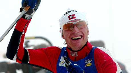 Ola Morten Græsli etter 3. plass i Holmenkollen 2003 (Foto: Scanpix/Bjørn Sigurdsøn)