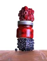 Det er best å lagre blåbærsyltetøy i fryseren. Da holder antioksidantene seg bedre. Foto: OFG