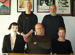 ET SAMLET TEAM: Morten Cranner, Tormod Nygaard, Gjertrud Jynge, Jan Grønli og Andrea Bræin (Foto: NRK Radioteatret).