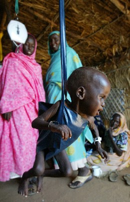 I mange land sør for Sahara er barnedødeligheten høyere nå enn i 1990. (Foto: Reuters/Scanpix)
