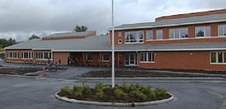 Spjelkavik barneskole har fem klassar for mykje. (Foto: NRK)