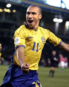 Henrik Larsson fortsetter å score for Sverige. (Foto: Reuters/Scanpix)