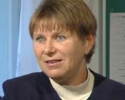 Helsesøster Hilde Sinding-Larsen drar på foreldermøter og forteller hvor viktig det er for barn å ha faste søvnrutiner Helsesøster Hilde Sinding-Larsen drar på foreldermøter og forteller hvor viktig det er for barn å ha faste søvnrutiner