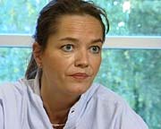 Søvnekspert Harriet Akre forteller at når barn forskyver døgnet i helgene får de jetlag. Det kan ta hele uken å komme tilbake til en normal døgnrytme. Søvnekspert Harriet Akre forteller at når barn forskyver døgnet i helgene får de jetlag. Det kan ta hele uken å komme tilbake til en normal døgnrytme.