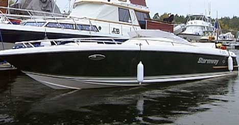 En av båtene politiet ser etter i Fredrikstad, er en 26 fots daycruiser - lik denne, som ble borte fra en nabohavn for to dager siden. Verdi: 800.000 kroner. En av båtene politiet ser etter i Fredrikstad, er en 26 fots daycruiser - lik denne, som ble borte fra en nabohavn for to dager siden. Verdi: 800.000 kroner.
