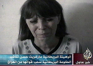 Fra videoen med Margaret Hassan. Foto: Al Jazeera 
