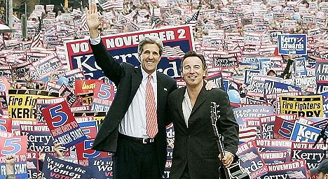 Bruce Springsteen støtter John Kerry i den amerikanske valgkampen. Foto: REUTERS / Jim Young.