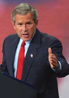 eorge W. Bush i kjent positur. (Foto: AP/Scanpix)