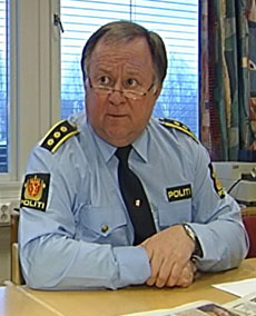Politistasjonssjef Per Erik Skaugrud er glad de nå har pågrepet en mann mistenkt for flere innbrudd på Hanstad i Elverum. (Foto: Jørn Nordli/NRK)