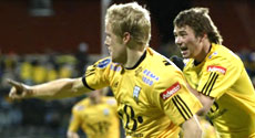 Bodø/Glimts Kristoffer Paulsen har gitt hjemmelaget 2-0-ledelse over Kongsvinger i lørdagens kvalifiseringskamp til eliteserien på Aspmyra Stadion. (Foto: SCANPIX )