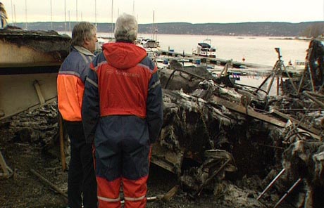 23 båter ble totalskadd i brannen. Foto: Knut Brendhagen, NRK.