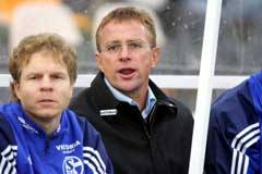 Ralf Rangnick på Schalke-benken. (Foto: AFP / SCANPIX) Ralf Rangnick på Schalke-benken. (Foto: AFP / SCANPIX)