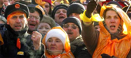 Demonstranter i Kiev (foto: AP/Scanpix).