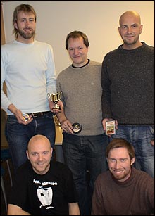 Fem av deltakerne på Bilkortfestivalen 2004: Kjetil Madsen, Roy Ellis, Stephan Brown, Tom Alfred Øimo og Bjørn Jensen. Fem av deltakerne på Bilkortfestivalen 2004: Kjetil Madsen, Roy Ellis, Stephan Brown, Tom Alfred Øimo og Bjørn Jensen.