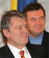 RIVALENE: Viktor Janukovitsj (t.h) og Viktor Jusjtsjenko.