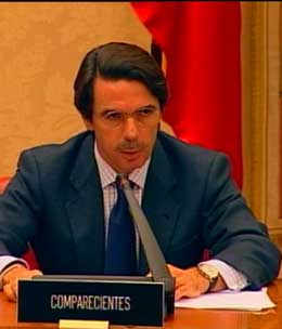 José María Aznar i granskningskommisjonen i dag. (Foto: TVE)