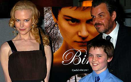 Nicole Kidman, Cameron Bright (i midten) og Danny Huston fotografert under premieren på filmen i New York i oktober i år, Foto: Scanpix Nicole Kidman, Cameron Bright (i midten) og Danny Huston fotografert under premieren på filmen i New York i oktober i år, Foto: Scanpix