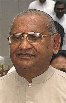 Ratnasiri Wickremanayke er tryggingssjef og viseforsvarsminister på Sri Lanka. (Foto: AP/Scanpix) Ratnasiri Wickremanayke er tryggingssjef og viseforsvarsminister på Sri Lanka. (Foto: AP/Scanpix)