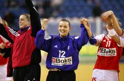 Danmark jublet etter å ha vunnet mot Frankrike. (Foto: Claus Fisker/Scanpix) Danmark jublet etter å ha vunnet mot Frankrike. (Foto: Claus Fisker/Scanpix)