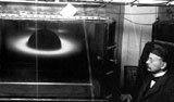 Birkeland brukte terellaen til å studere andre himmelfenomen enn nordlyset. Her har han fått til planeten Saturns ringer. Foto: Norsk Hydro