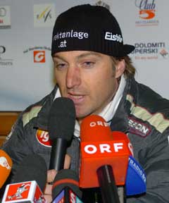 Østerrikerne i sjokk over Hans Knauss og hans positivt dopingprøve. (Foto: Scanpix)