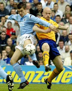 Joey Barton, her i kamp med Evertons Lee Carsley, kan vente seg bot. (Foto: AP/Scanpix) Joey Barton, her i kamp med Evertons Lee Carsley, kan vente seg bot. (Foto: AP/Scanpix)