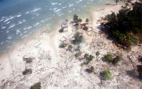 Øygruppa Andaman og Nicobar er svært hardt ramma av flodbølgja. (Foto: Reuters/Scanpix)