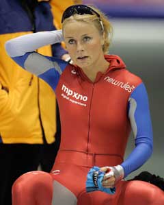 Annette Bjelkevik slappet av etter fjerdeplassen på 500 meter. (Foto: Reuters/Scanpix)