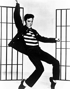 Elvis Presley gikk igjen til topps på de britiske singellistene, denne gangen med musikk fra filmen 