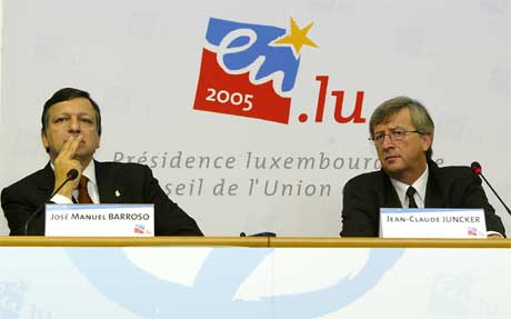 Luxembourgs statsminister Jean-Claude Juncker skal samarbeide tett med EU-kommisjonens president Jos Manuel Duro Barroso det neste halvret. (Foto: Reuters/Scanpix)
