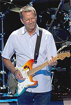 Eric Clapton er bare en av mange store navn som har sagt ja til å spille på Cardiff Millennium Stadium i Wales 22. januar. Foto: Scanpix.