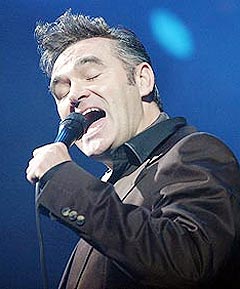 Morrissey, her på Roskilde i 2004, skal gi ut liveplate og DVD. Foto: Jørn Gjersøe, nrk.no/musikk.