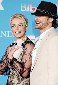 Britney Spears og mannen Federline skal i følge Sky News være på vei til å bli foreldre. Foto: Frazer Harrison, Getty Images / Scanpix.