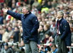 Alex Ferguson og Arsene Wenger har sjelden det beste forholdet på sidelinjen. (Foto: AP/Scanpix)