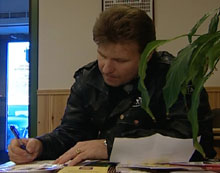 Per Arild Ås leverte onsdag en melding til politiet om at han har mottatt drapstrussel i et brev. (Foto:NRK)