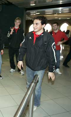 Ardian Gashi på flyplassen i Amman. (Foto: Erlend Aas / SCANPIX) Ardian Gashi på flyplassen i Amman. (Foto: Erlend Aas / SCANPIX)